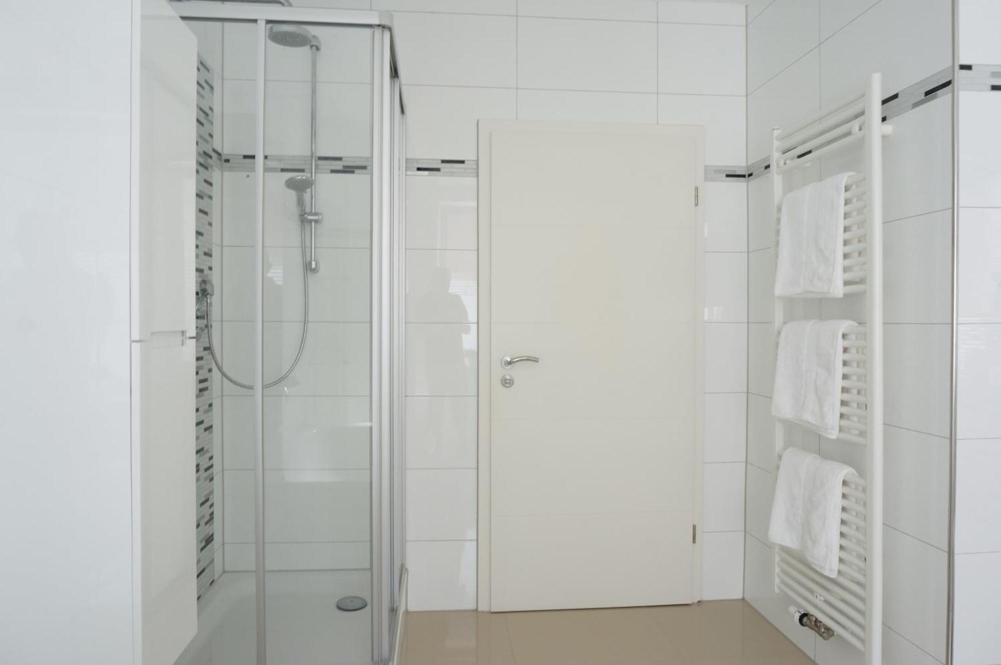 Mein Apartment Flowers Mit Kamin, Bis 10 Personen Франкенталь Экстерьер фото